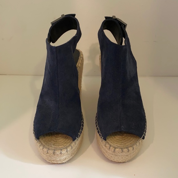 Kenneth Cole Wedges - Picture 2 of 3